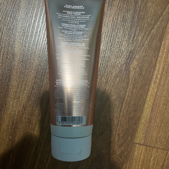 Bath and Body Works - Picture 2 of 2